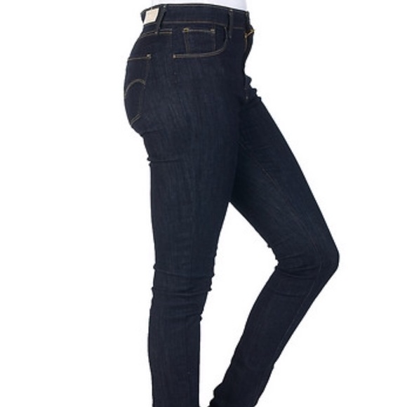 ๐๐๐ HOST PICK!! Leviโs High Rise Skinny Jeans Stetch Fit - Picture 4 of 8